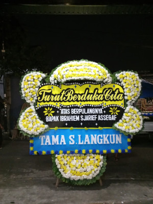 Papan Bunga Duka di Cikondang